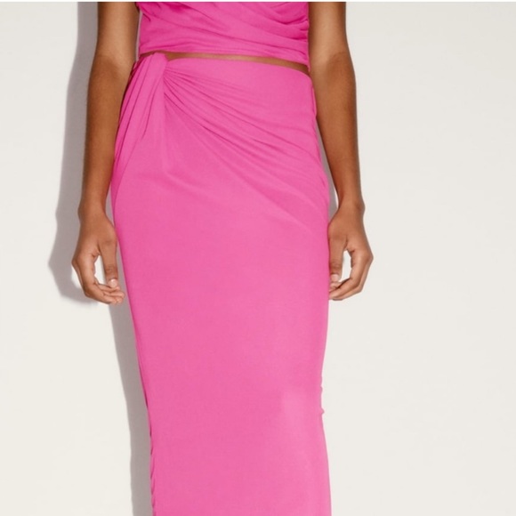 ZARA TWO PIECE SET - TOP + SKIRT - Picture 4 of 9